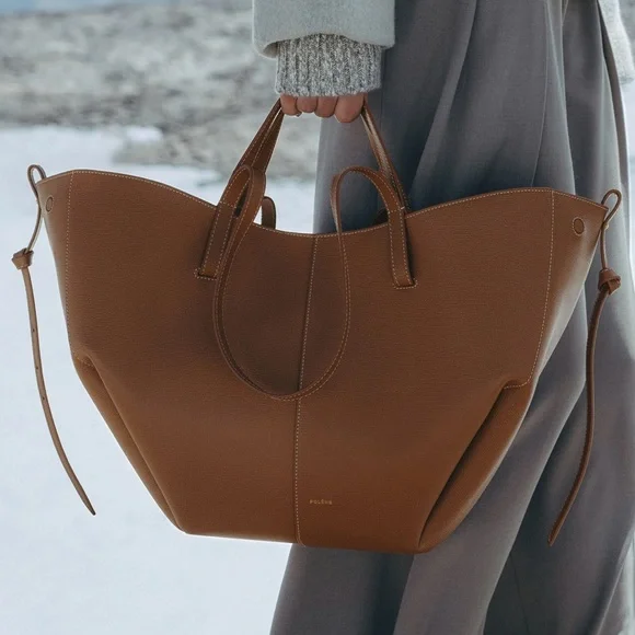 Polène Cyme
EDITION TEXTURED CAMEL - Picture 2 of 5